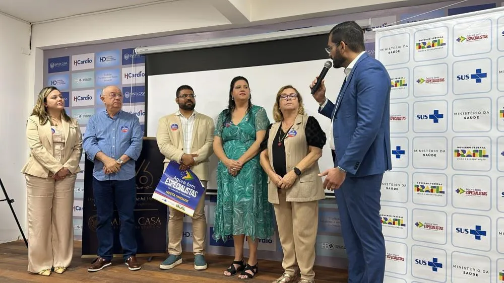 Santa Casa de Feira recebe representante do Ministério da Saúde para lançamento de programa com foco em especialistas