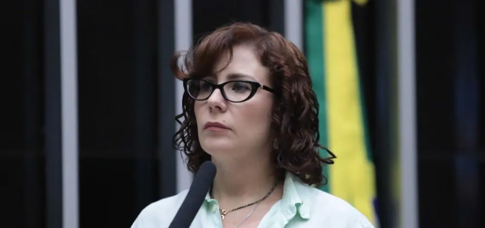 Zambelli divide cela em presídio europeu à espera de decisão judicial