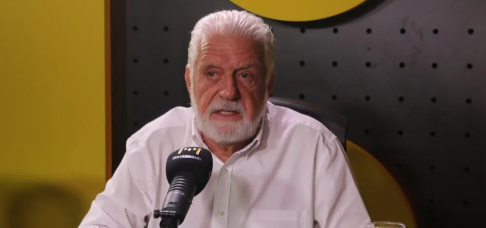 Wagner defende que Eduardo Bolsonaro seja declarado persona non grata: “isso não é papel de homem”