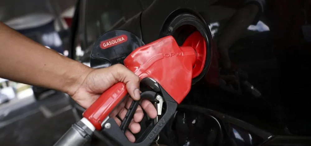 Nova mistura de etanol na gasolina passa a valer a partir desta sexta-feira