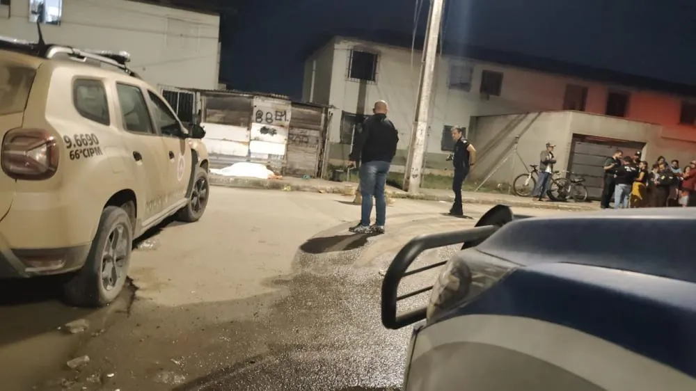 Jovem é morto por diversos tiros no residencial Asa Branca