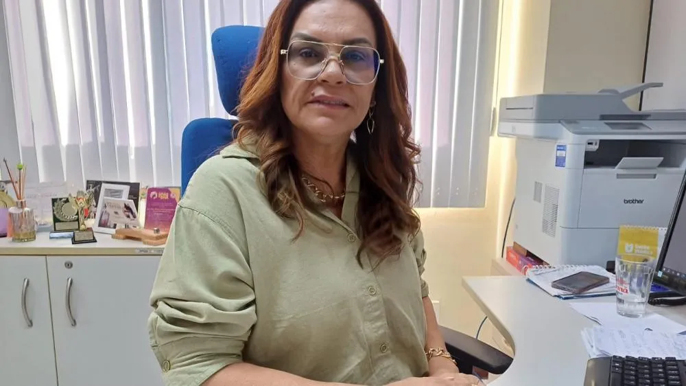 Delegada de Feira de Santana leva palestras a escolas para prevenir violência e resgatar valores familiares