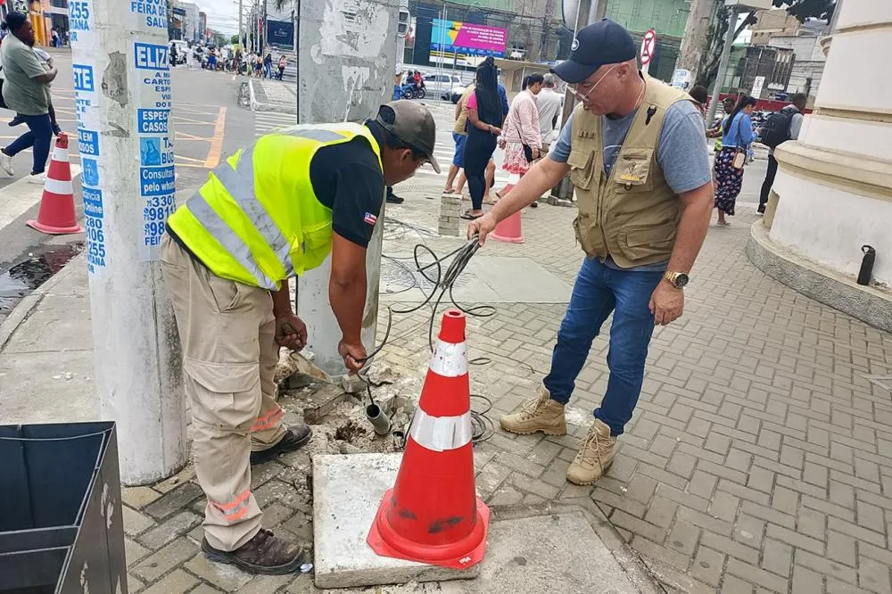 SMT reativa marcador de tempo do pedestre nos semáforos do Centro