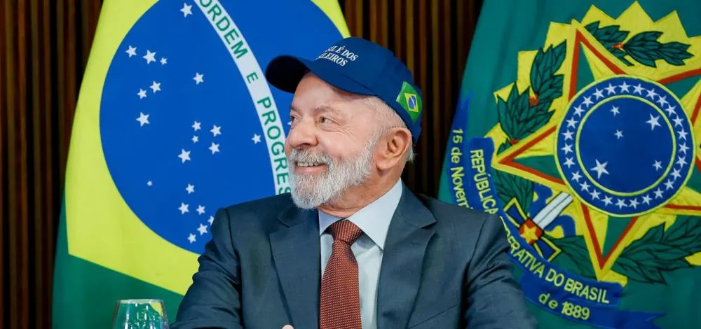 Lula defende regulação de big techs no Brasil