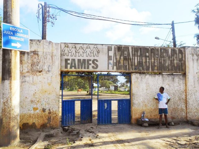  Rui anuncia construção de nova escola e complexo poliesportivo cultural em Feira de Santan