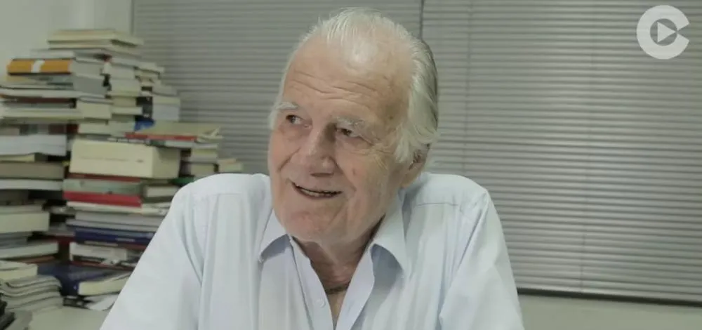 Morre o jornalista Mino Carta, fundador da CartaCapital, aos 91 anos