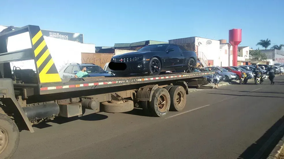 Câmara promulga lei que disciplina remoção de veículos e valor de guincho