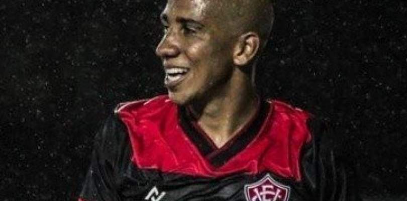 Negociação entre Vitória e Atlético-PR por Pablo emperra e atleta deve permanecer no Leão