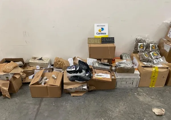 Polícia apreende drogas e cigarros eletrônicos avaliados em R$ 160 mil nos Correios