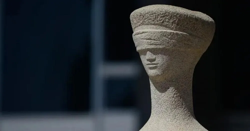 Zanin atende pedido de Moraes e marca sessão extra para o julgamento de Bolsonaro no STF