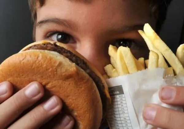 Obesidade infantil ultrapassa desnutrição pela primeira vez, alerta Unicef