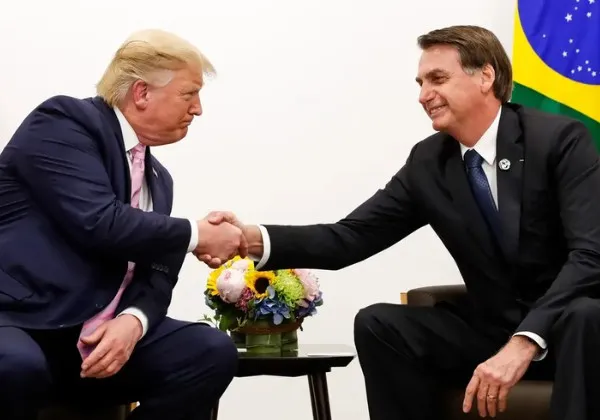 Presidente Donald Trump reage à condenação de Bolsonaro