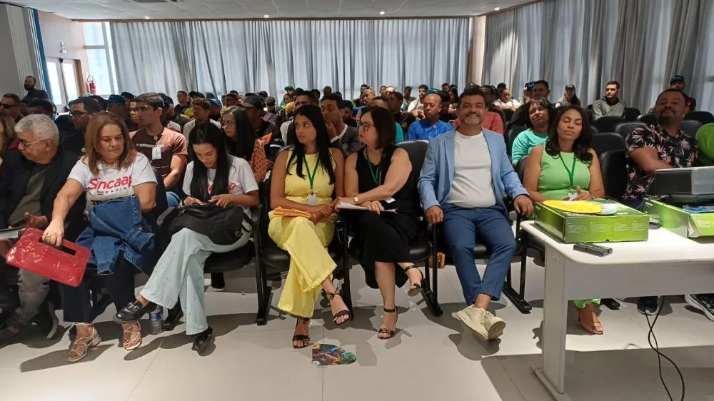 SMT promove diálogo com mototaxistas e motoristas de aplicativo em Feira de Santana