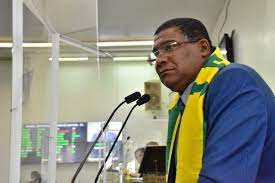 A política em Feira é imprevisível: Prefeito nomeia indicações do vereador Paulão. 