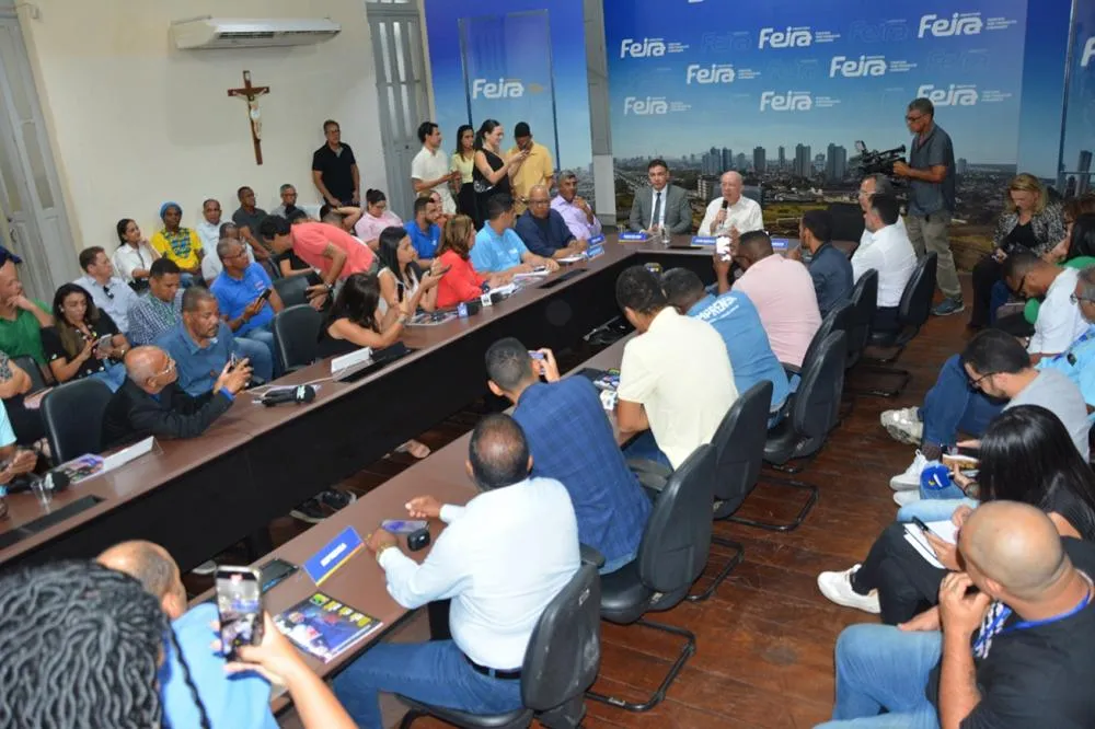 José Ronaldo anuncia mudança da Micareta de Feira para novembro a partir de 2026