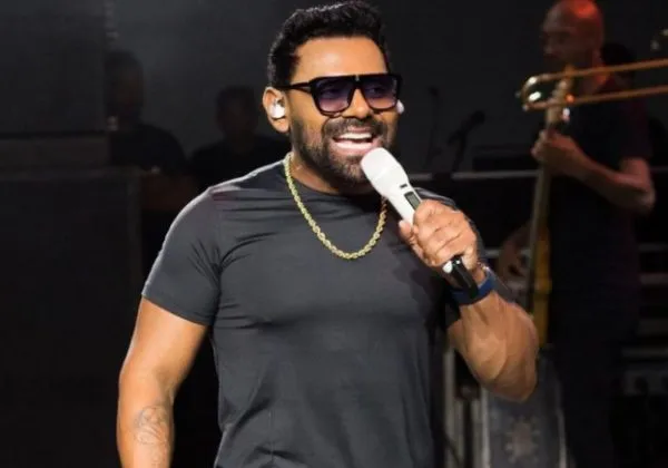 Pablo se revolta após fã atirar lata no palco e dispara: ‘Ou sai ele ou eu saio’