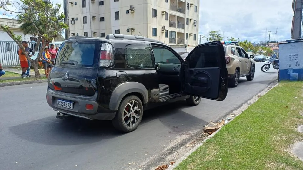 Homem é executado e esposa ferida a tiros em Feira de Santana