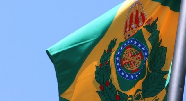 Fux manda tirar bandeira imperial do Tribunal de Justiça de MS