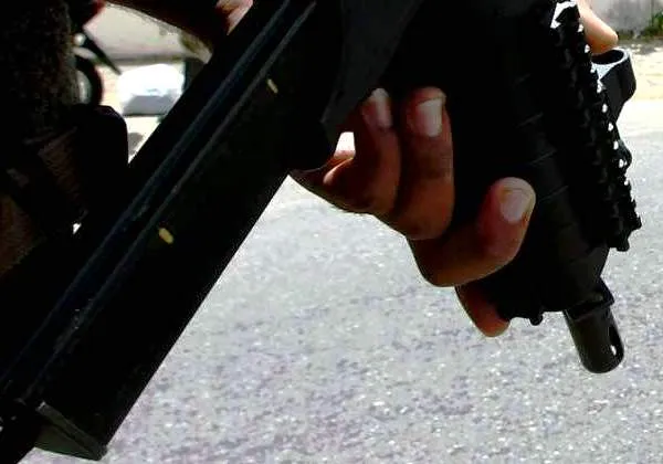 Membros de facções veem pobreza e corrupção como os maiores problemas do Brasil