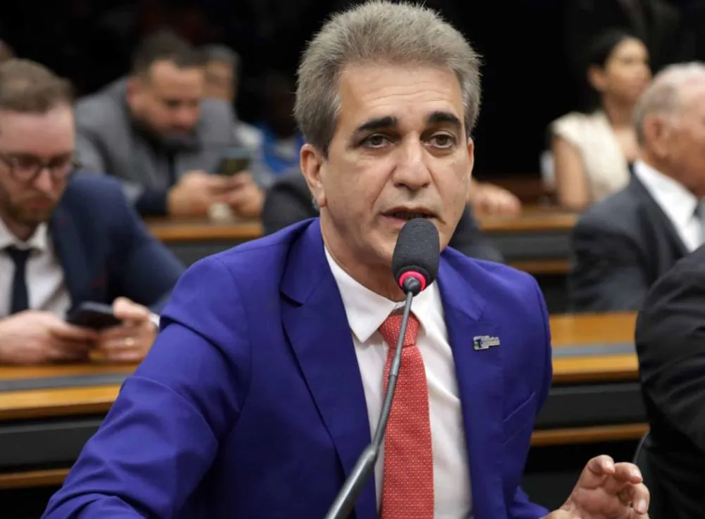 “Decisão faz justiça, mas exige vigilância”, diz Robinson sobre caso de chumbo