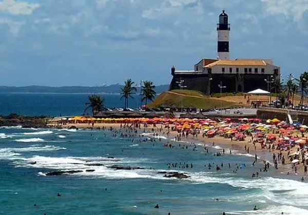 Bahia cresce mais de 50% na chegada de turistas internacionais em 2025