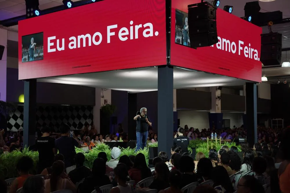 Mais de 3 mil professores dão o tom da abertura da Jornada Pedagógica 2026 em Feira de Santana