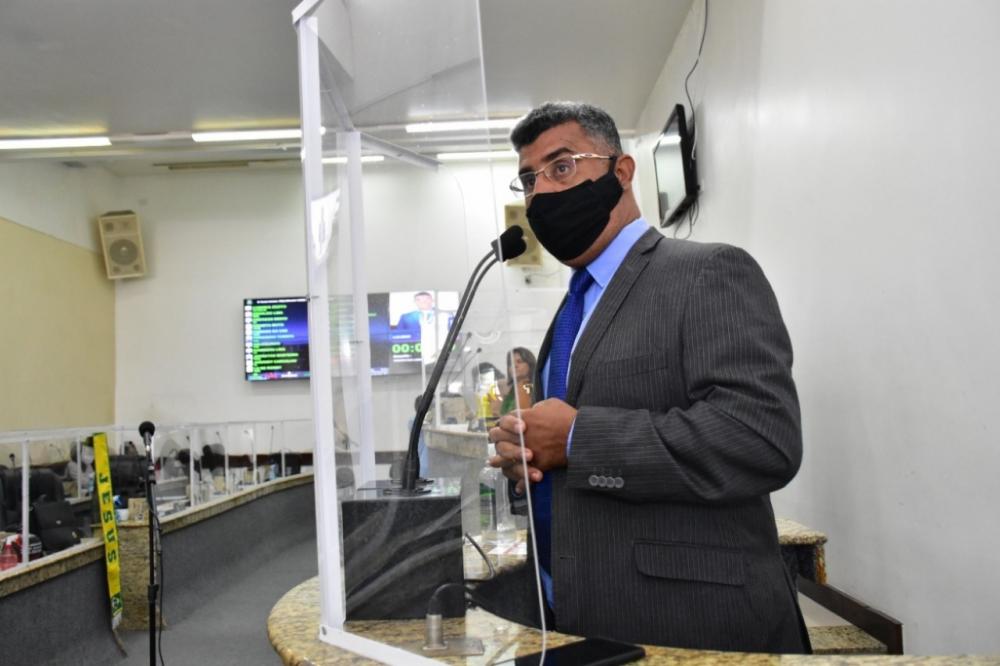 Presidente da Câmara de Feira ainda não cumpriu decisão judicial sobre nomeação especial de assessor