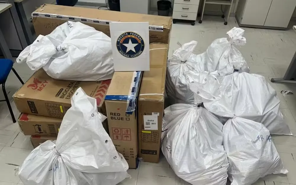 Operação da Receita Federal apreende R$ 130 mil em produtos irregulares, incluindo canetas emagrecedoras, em Feira de Santana