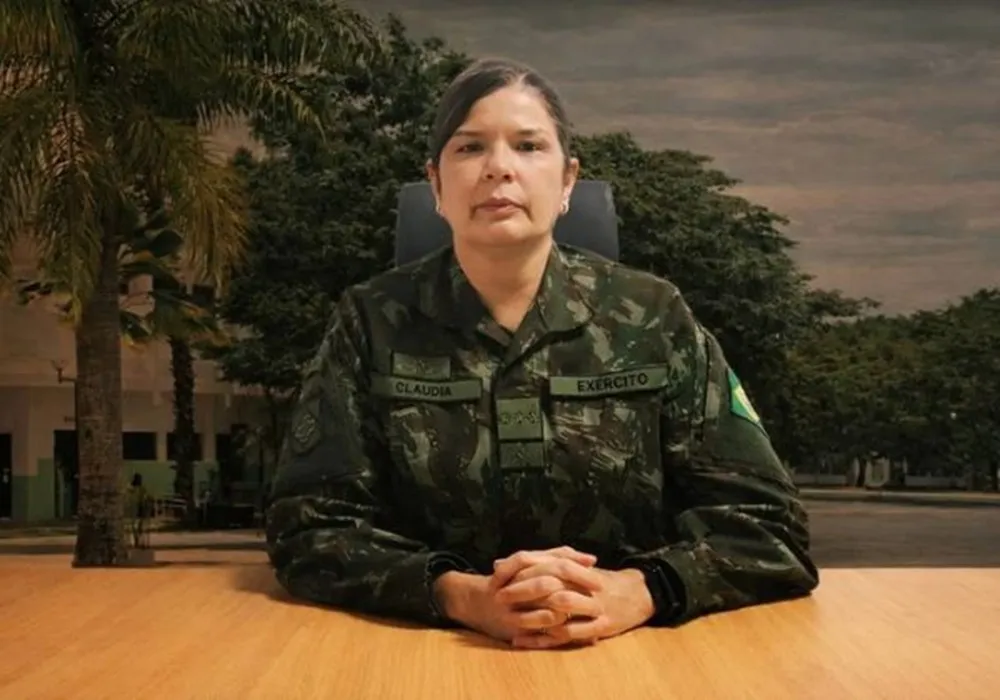 Lula oficializa promoção da primeira mulher ao posto de general do Exército