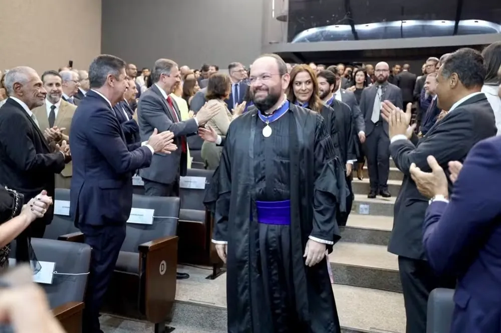 Novo presidente do TRE-BA toma posse e promete combater fake news nas eleições de 2026