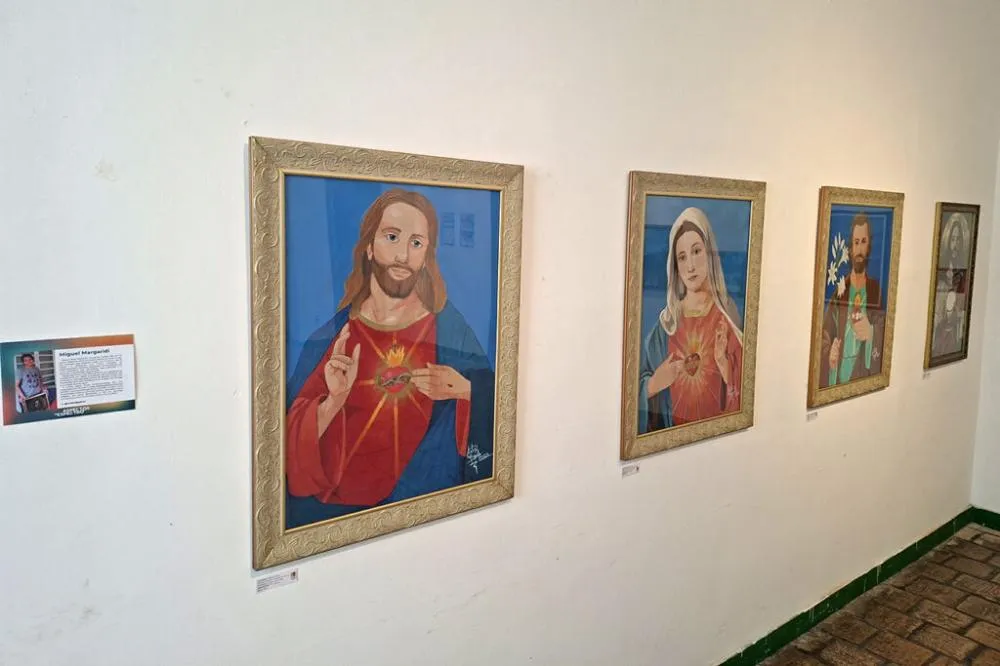 Exposição no MAC reúne artistas autistas e amplia debate sobre inclusão em Feira