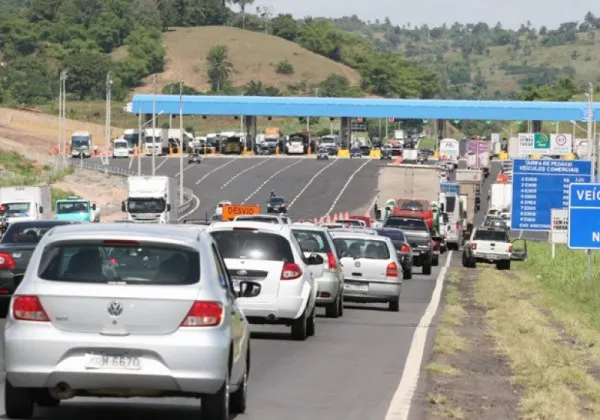 Feriadão de Tiradentes aumenta fluxo nas rodovias da Bahia