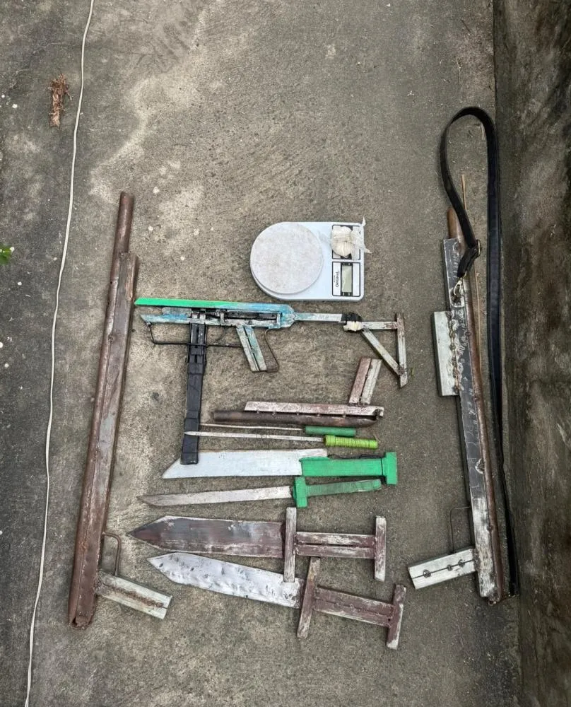 Homem com mandado de prisão em aberto é capturado e arsenal é apreendido no bairro Gabriela