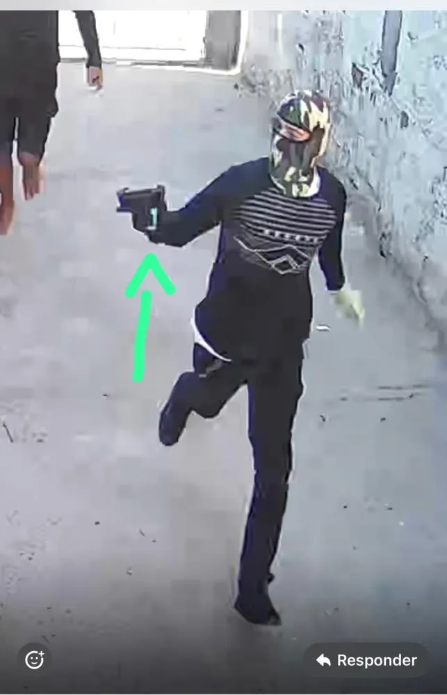Três suspeitos de participação em homicídio na Queimadinha são presos com armas, balaclavas e bloqueador de sinal em Feira de Santana