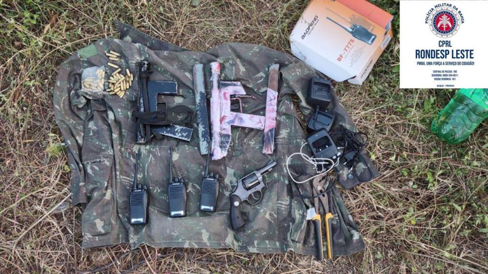 Duas sub metralhadores apreendidas pela PM em Feira