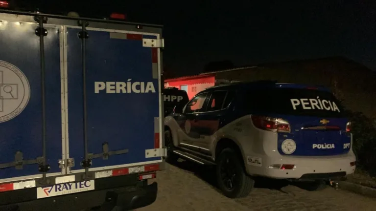 Homem é morto a tiros dentro de bar no bairro Vale do Jacuípe, em Feira de Santana
