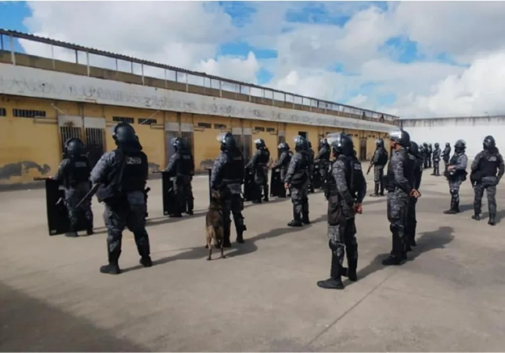 SEAP deflagra Operação Angerona II no Conjunto Penal de Feira de Santana (Foto: Divulgação/SSP) 