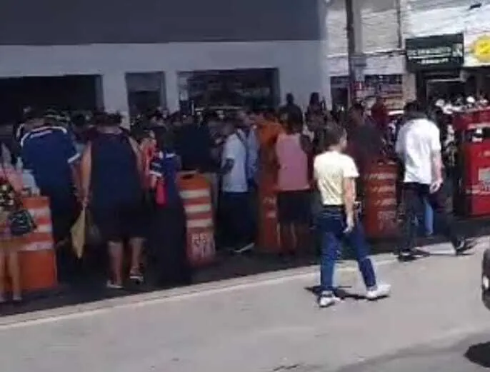 Duas pessoas são baleadas no centro comercial de Feira de Santana