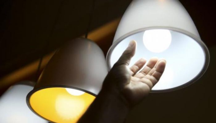 Suspensão de bandeira vermelha pode triplicar reajuste da energia