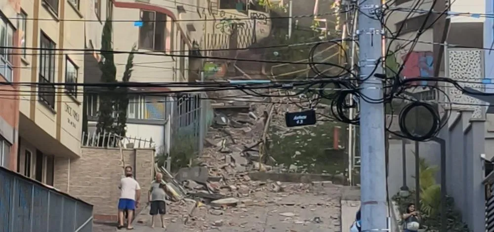 Terremoto deixa 132 mortos na Colômbia 