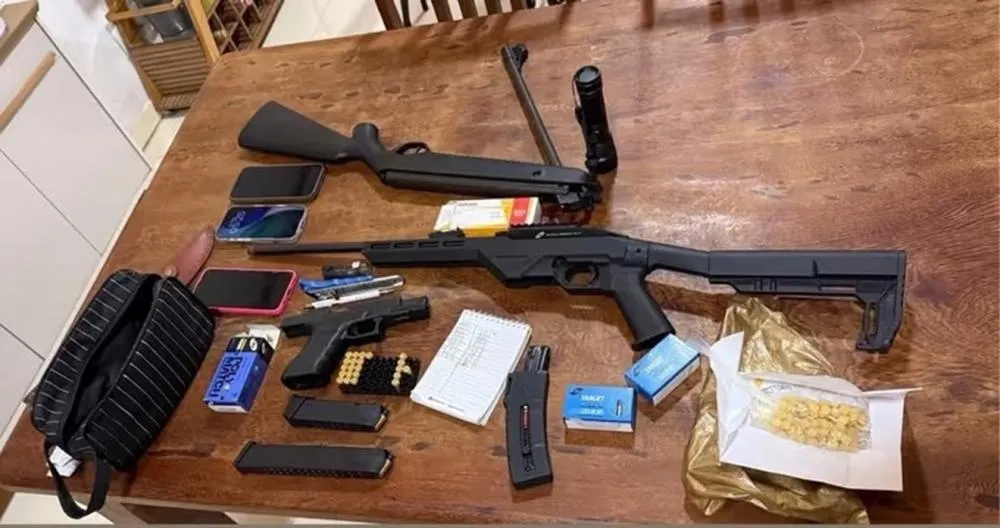 PMBA apreende armas, drogas e munições durante ação em Feira de Santana