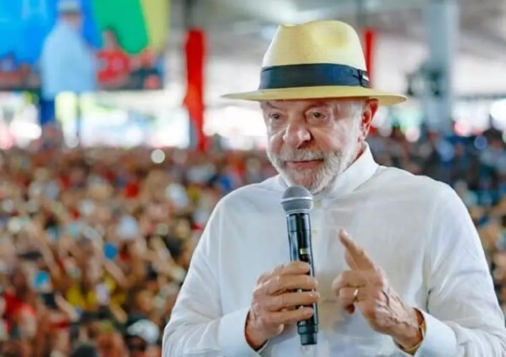 Lula completa 81 anos após vitória histórica nas eleições