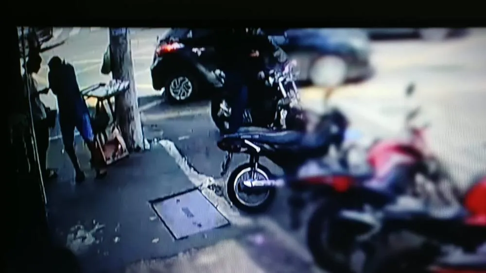 Polícia prende influenciador digital suspeito de tentativa de duplo homicídio na Praça da Matriz, em Feira de Santana