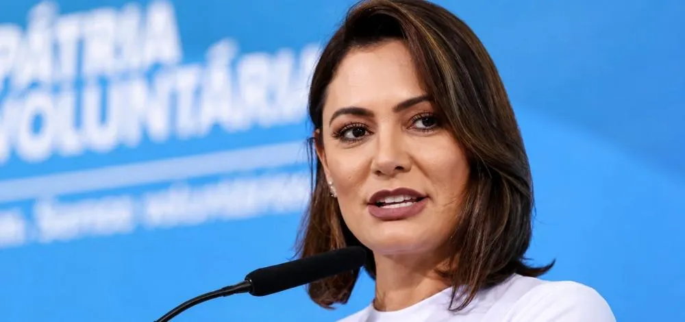 Postagem de Michelle expõe racha e tensão na família Bolsonaro