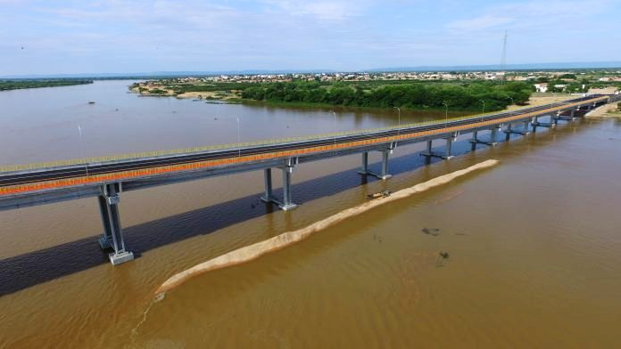 Ponte entre Barra e Xique-Xique será entregue nesta sexta (3), reduzindo tempo de viagem e aproximando diferentes regiões produtivas do Estado