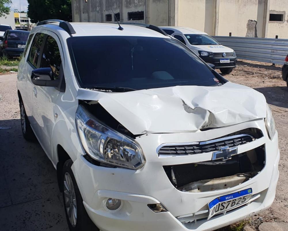 Motorista que atropelou três pessoas com uma vítima fatal em Humildes se apresentou a polícia e confessa que cochilou.