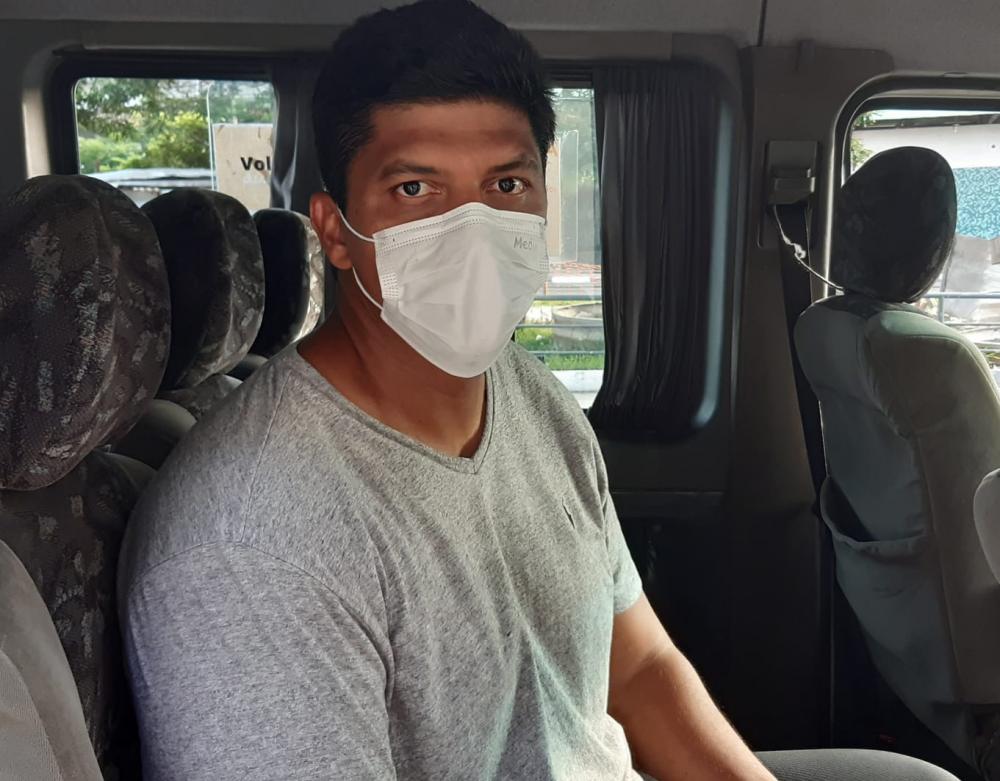 Prefeito de São de Gonçalo convoca colegas que foram afetados com mudança de ponto das vans 