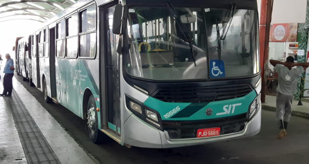 Rodoviários da Rosa só retornam as atividades com dinheiro na conta.