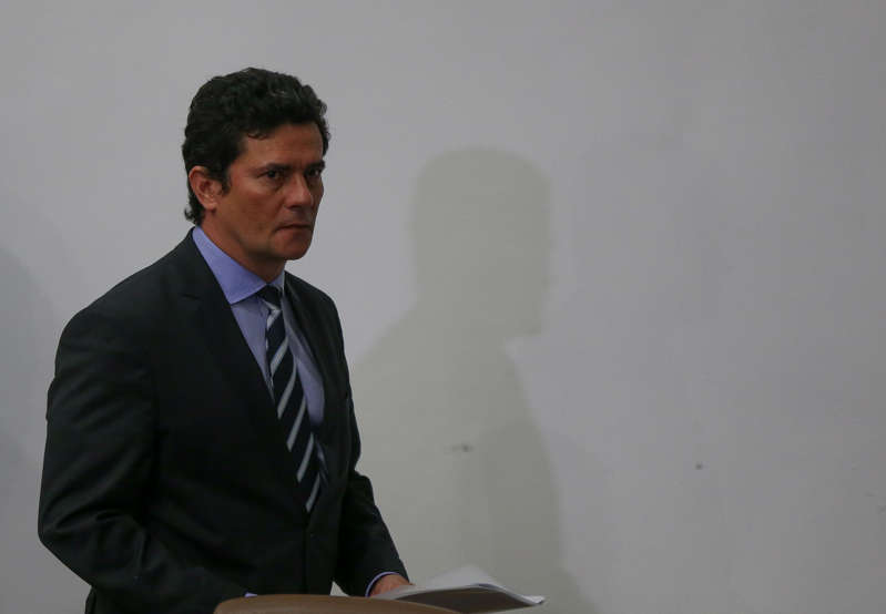 Moro anuncia que está com Covid e desmarca compromissos