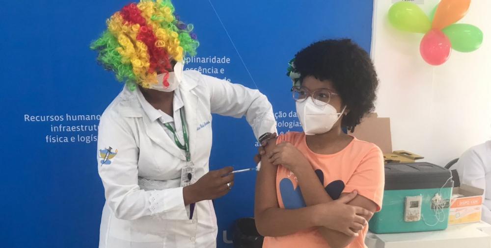 Crianças de 10 anos sem comorbidade começam a ser vacinadas nesta quarta-feira